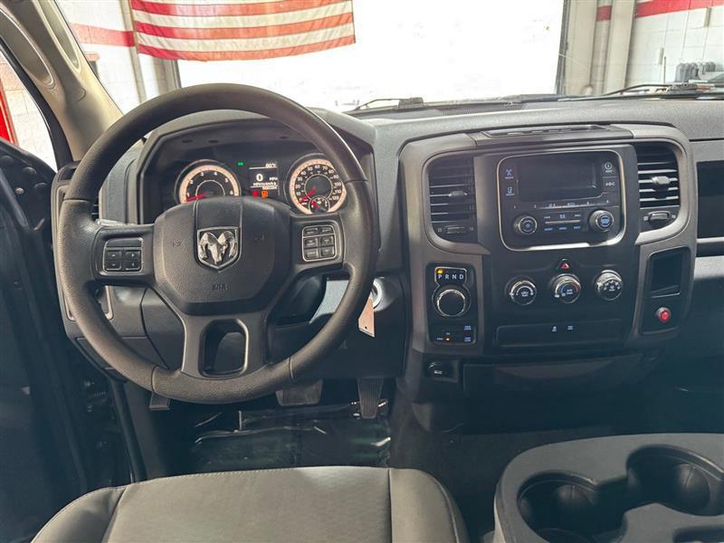 RAM 1500 Tradesman Quad Cab 4WD 2018