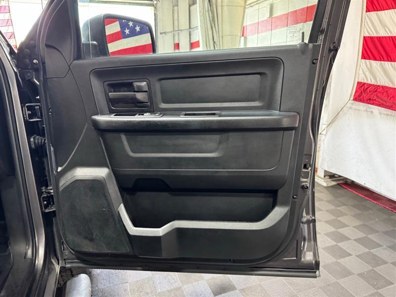 RAM 1500 Tradesman Quad Cab 4WD 2018
