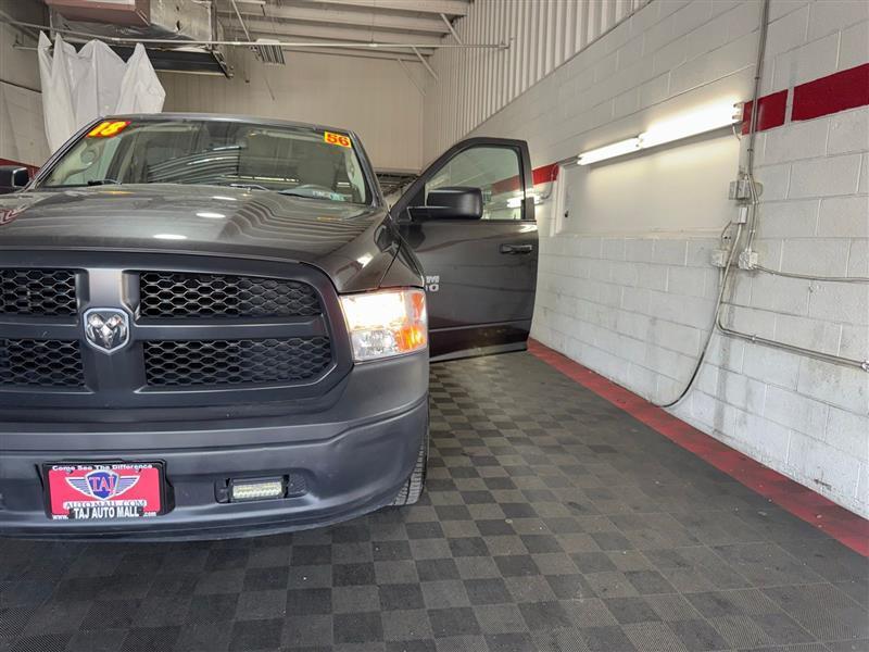 RAM 1500 Tradesman Quad Cab 4WD 2018