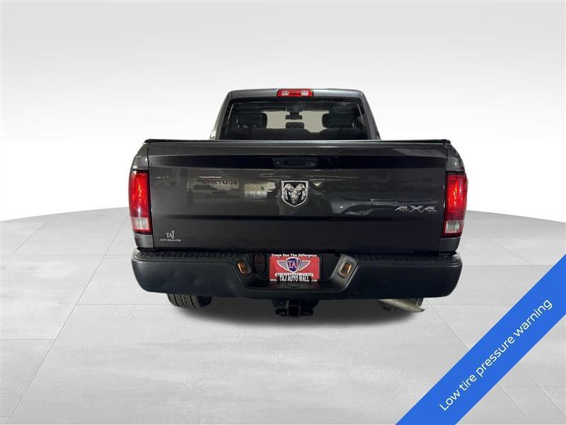 RAM 1500 Tradesman Quad Cab 4WD 2018
