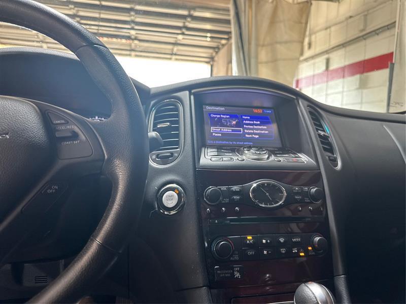 Infiniti QX50 Base AWD 2017