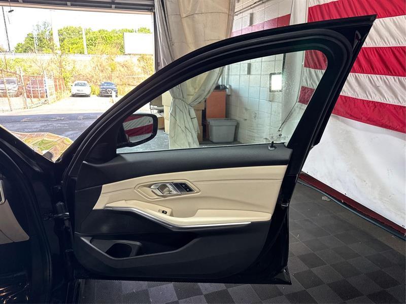 BMW 3-Series 330i xDrive 2020