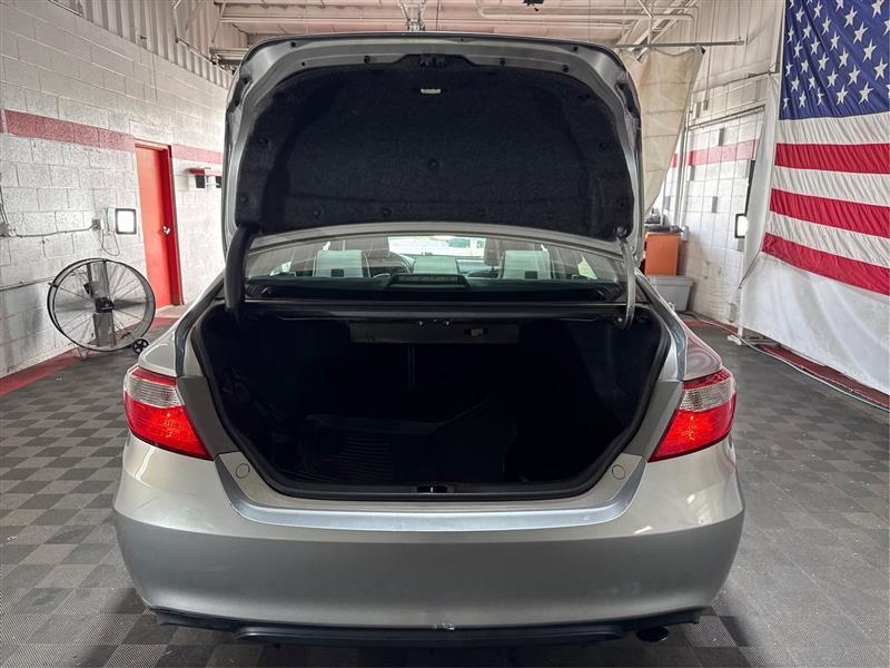 Toyota Camry SE 2017