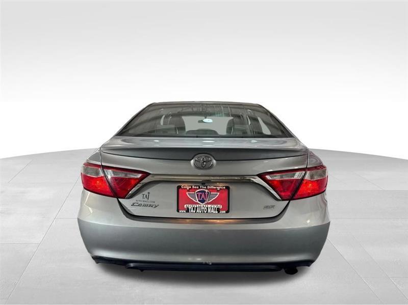 Toyota Camry SE 2017
