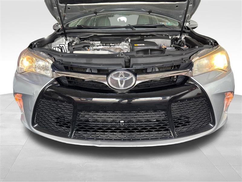 Toyota Camry SE 2017