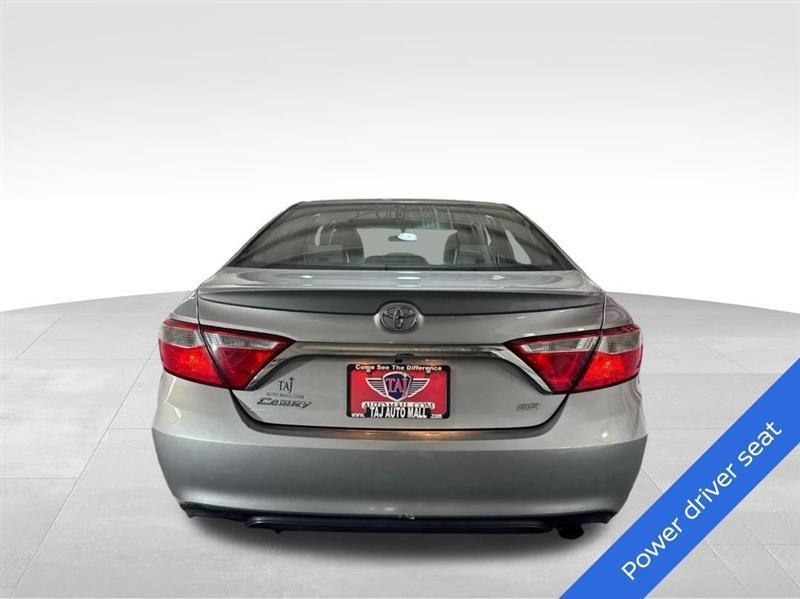 Toyota Camry SE 2017
