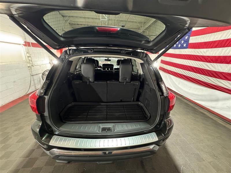 Nissan Pathfinder SL 4WD 2019