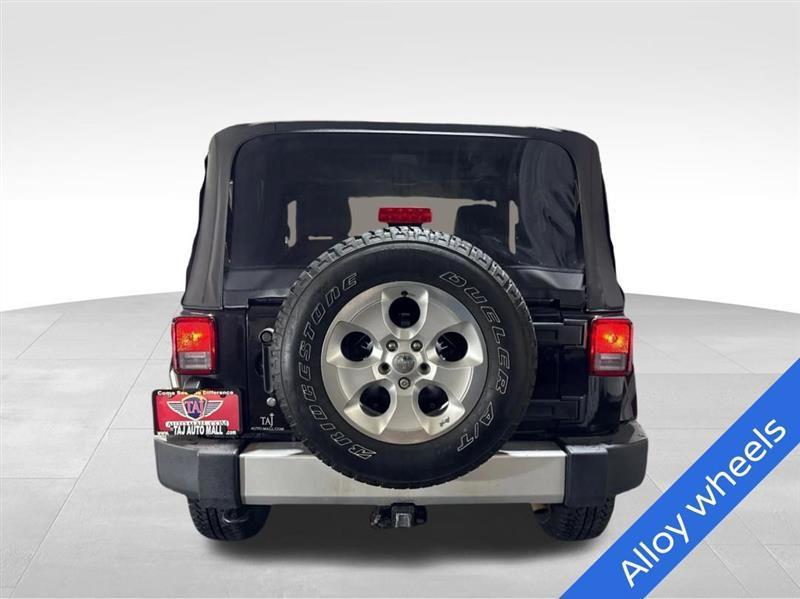 Jeep Wrangler Sahara 4WD 2015