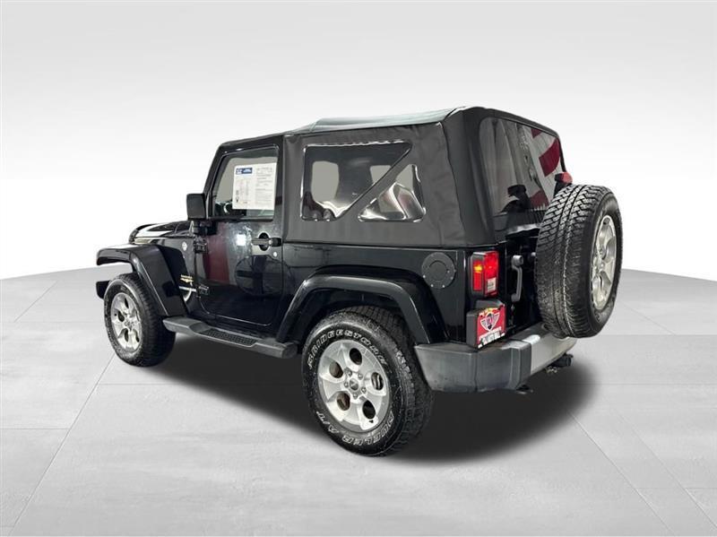 Jeep Wrangler Sahara 4WD 2015