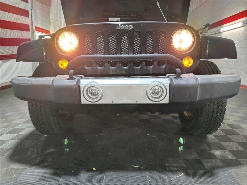 Jeep Wrangler Sahara 4WD 2015