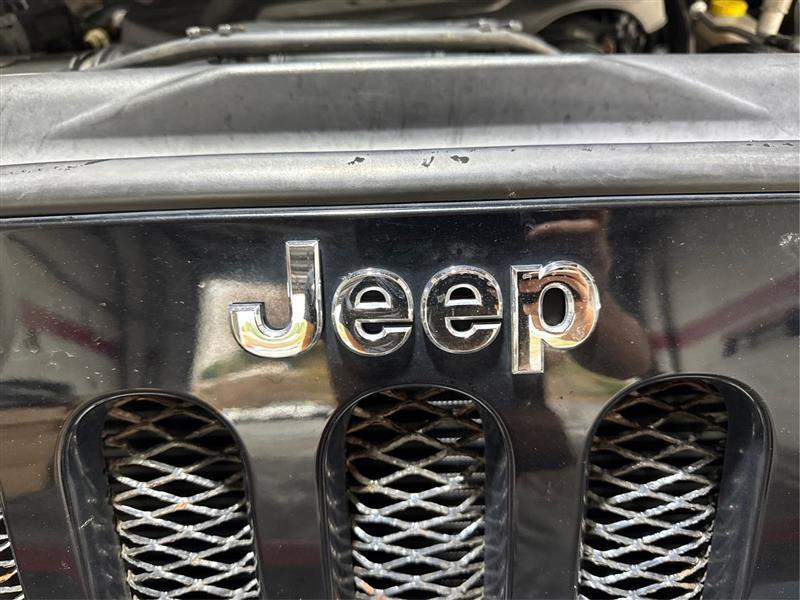 Jeep Wrangler Sahara 4WD 2015