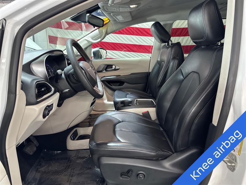 Chrysler Pacifica Touring L 2023