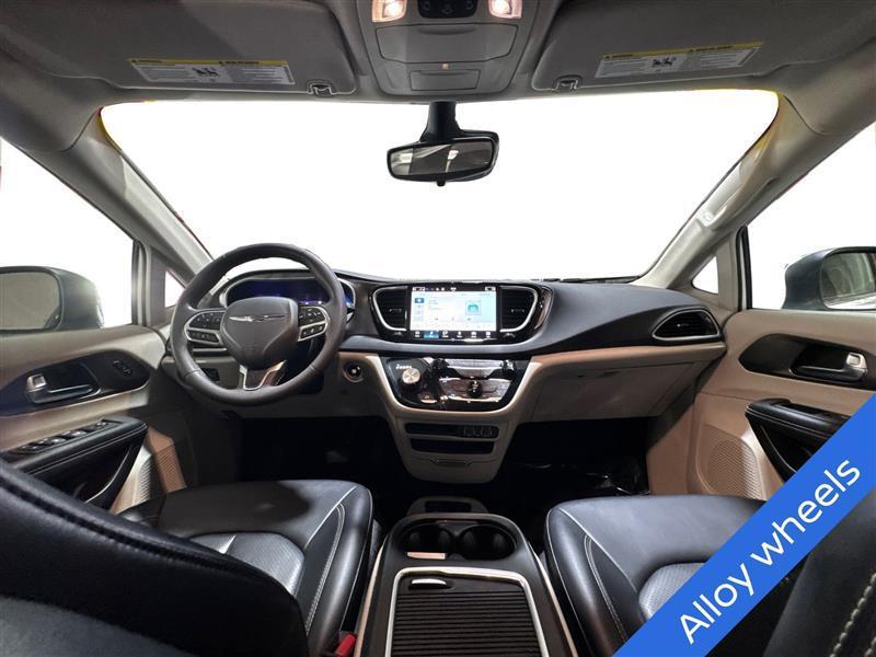 Chrysler Pacifica Touring L 2023