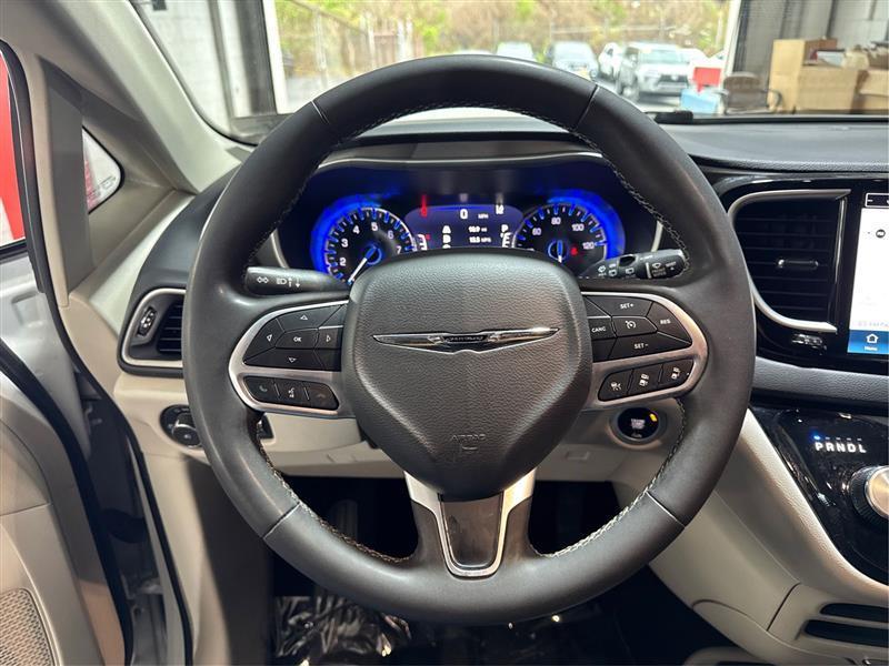 Chrysler Pacifica Touring L 2023