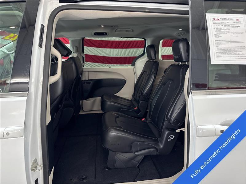 Chrysler Pacifica Touring L 2023