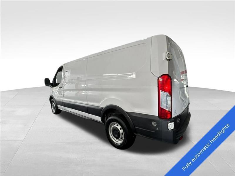 Ford Transit 250 Van Low Roof w/Sliding Pass. 130-in. WB 2020