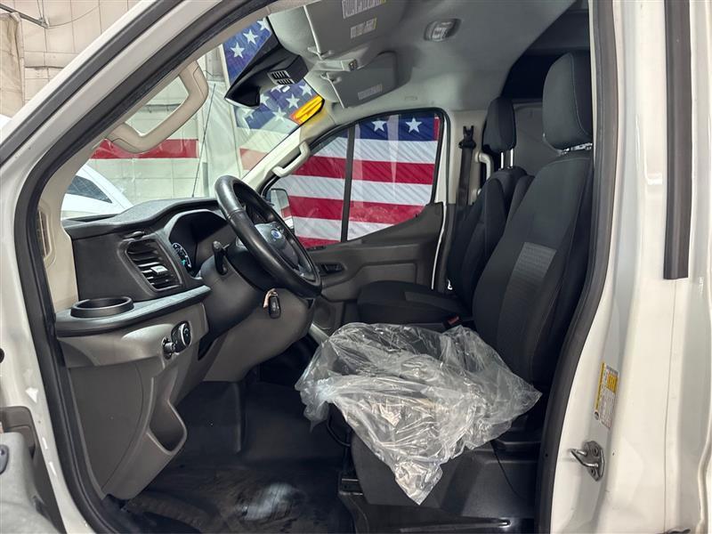 Ford Transit 250 Van Low Roof w/Sliding Pass. 130-in. WB 2020