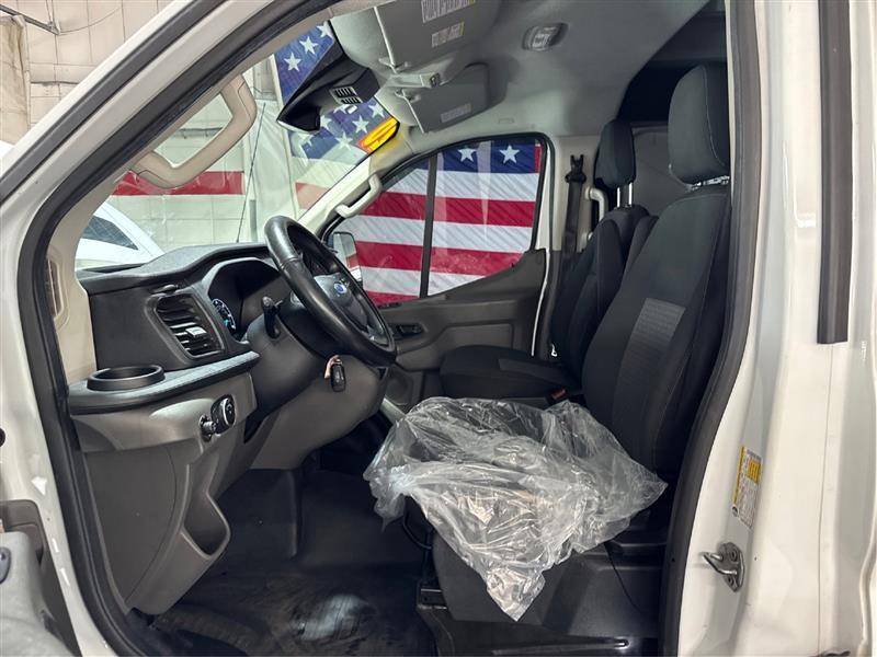 Ford Transit 250 Van Low Roof w/Sliding Pass. 130-in. WB 2020