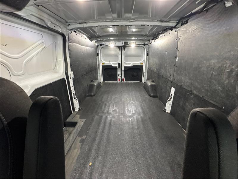 Ford Transit 250 Van Low Roof w/Sliding Pass. 130-in. WB 2020
