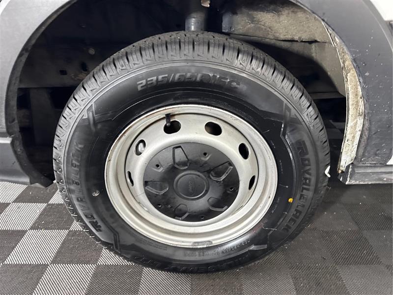 Ford Transit 250 Van Low Roof w/Sliding Pass. 130-in. WB 2020