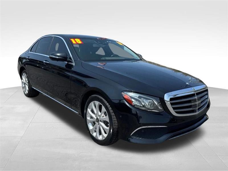 Mercedes-Benz E-Class E300 Luxury 4MATIC Sedan 2018