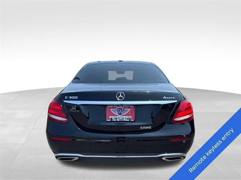 Mercedes-Benz E-Class E300 Luxury 4MATIC Sedan 2018