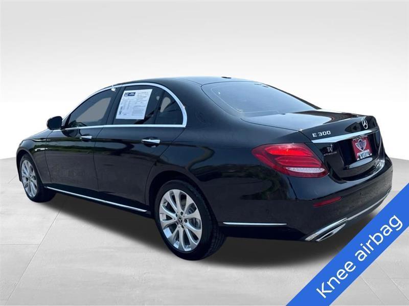 Mercedes-Benz E-Class E300 Luxury 4MATIC Sedan 2018