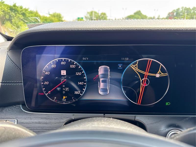 Mercedes-Benz E-Class E300 Luxury 4MATIC Sedan 2018