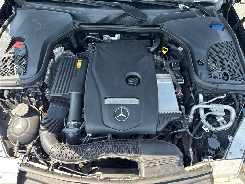 Mercedes-Benz E-Class E300 Luxury 4MATIC Sedan 2018