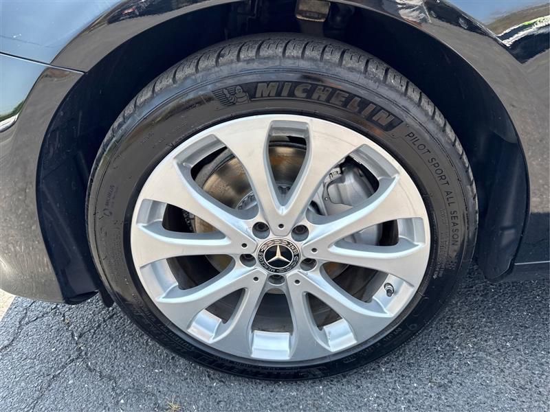 Mercedes-Benz E-Class E300 Luxury 4MATIC Sedan 2018