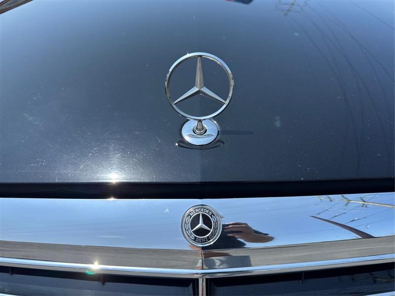 Mercedes-Benz E-Class E300 Luxury 4MATIC Sedan 2018