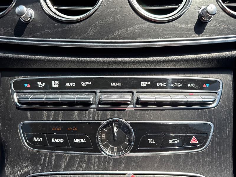 Mercedes-Benz E-Class E300 Luxury 4MATIC Sedan 2018