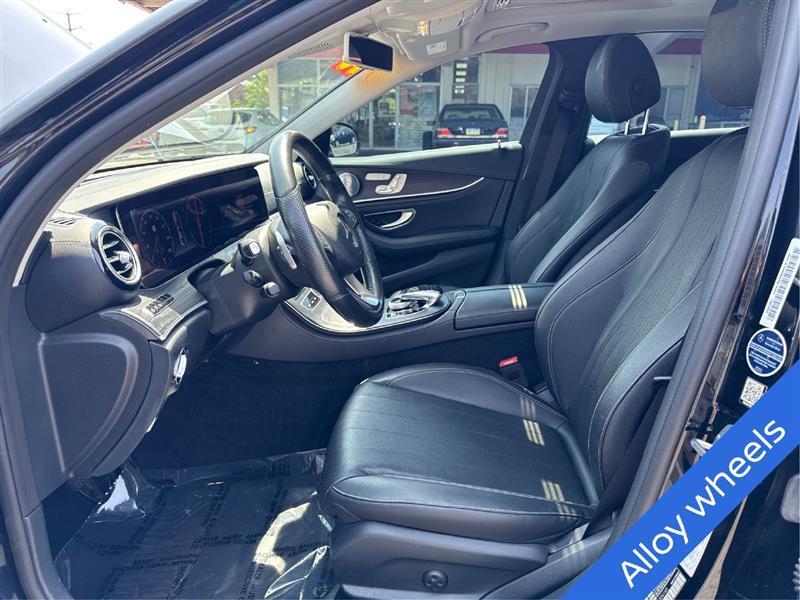 Mercedes-Benz E-Class E300 Luxury 4MATIC Sedan 2018