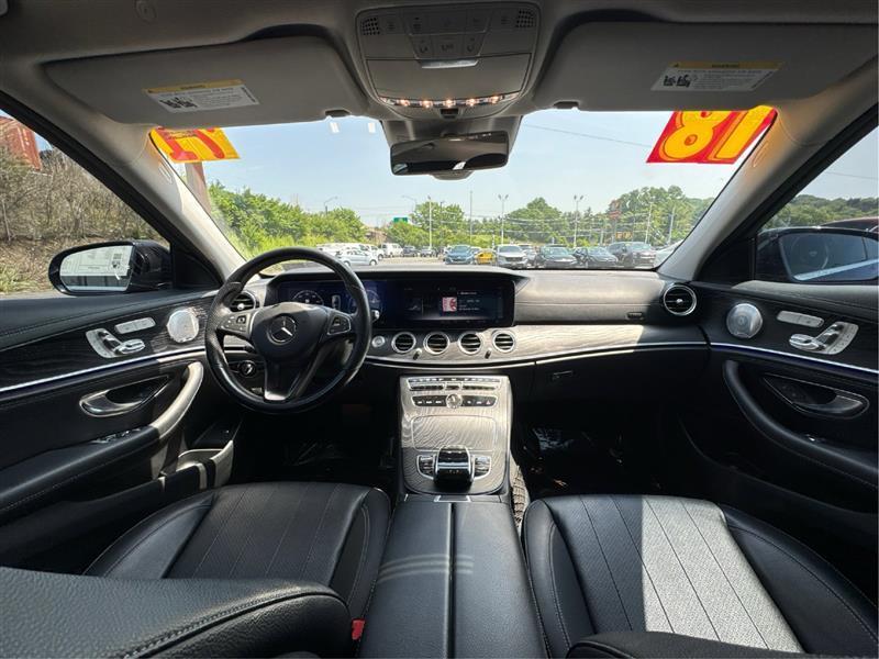 Mercedes-Benz E-Class E300 Luxury 4MATIC Sedan 2018