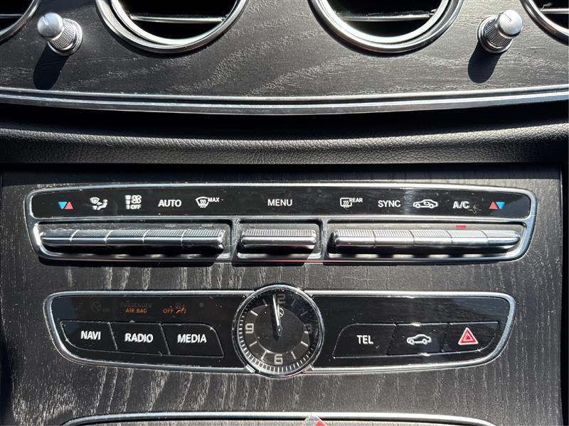 Mercedes-Benz E-Class E300 Luxury 4MATIC Sedan 2018