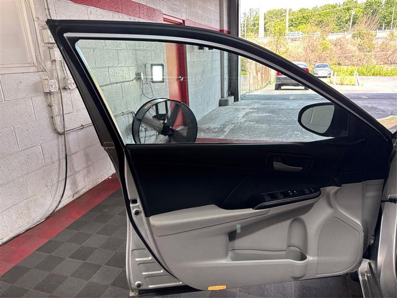 Toyota Camry LE 2013