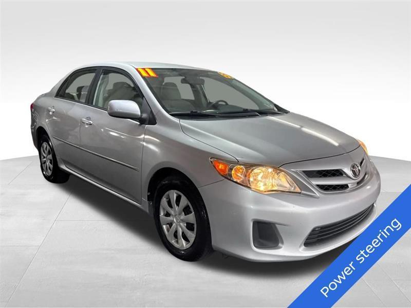Toyota Corolla LE 4-Speed AT 2011