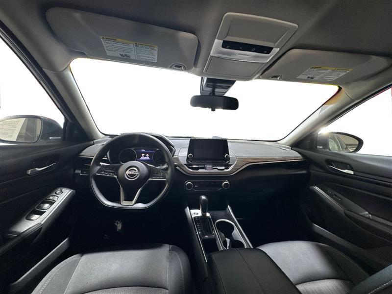 Nissan Altima 2.5 SV 2024