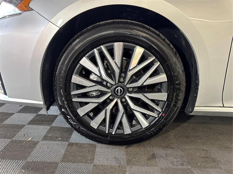 Nissan Altima 2.5 SV 2024