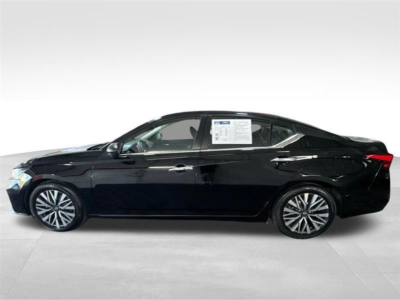 Nissan Altima 2.5 SV 2024