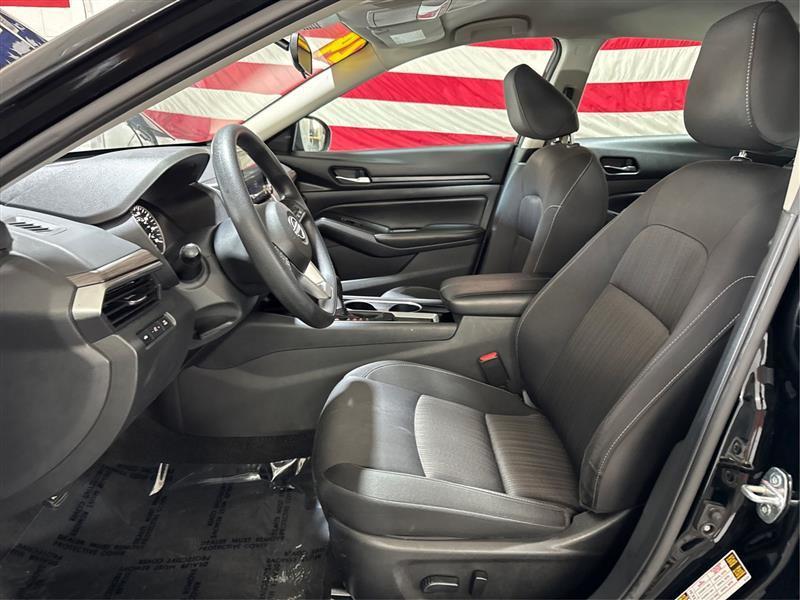 Nissan Altima 2.5 SV 2024