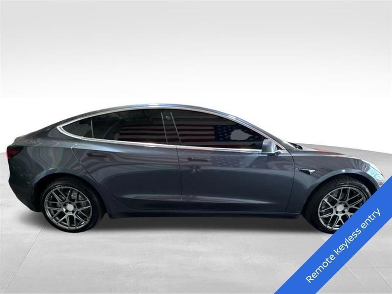 Tesla Model 3 Base 2018