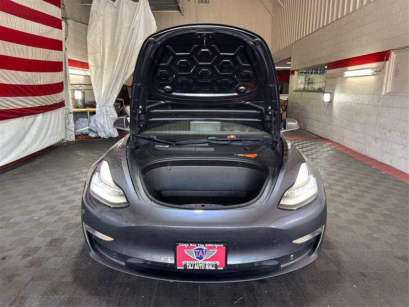 Tesla Model 3 Base 2018