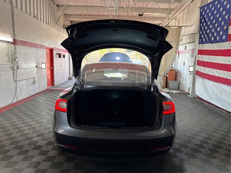 Tesla Model 3 Base 2018