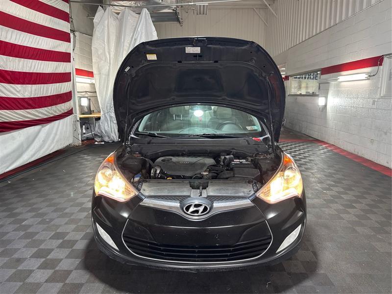 Hyundai Veloster Base 2014