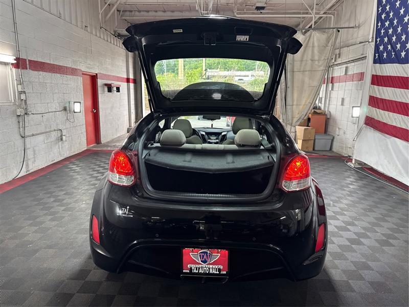 Hyundai Veloster Base 2014