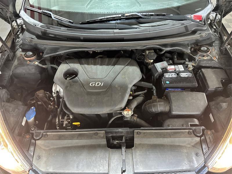 Hyundai Veloster Base 2014