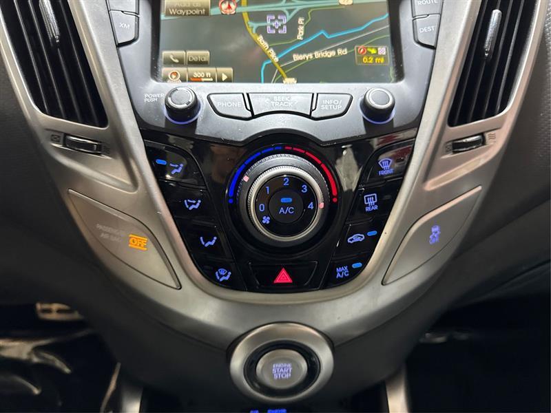 Hyundai Veloster Base 2014