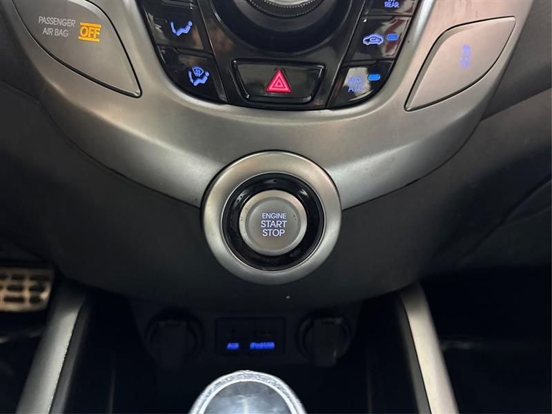 Hyundai Veloster Base 2014