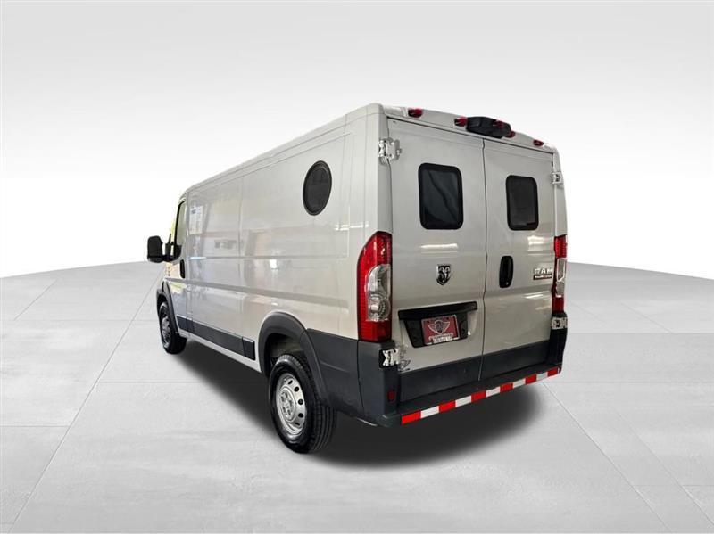 RAM Promaster 1500 Low Roof Tradesman 136-in. WB 2016